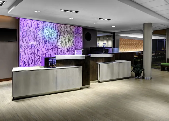 Fairfield Inn & Suites By Marriott Lansing At Eastwood